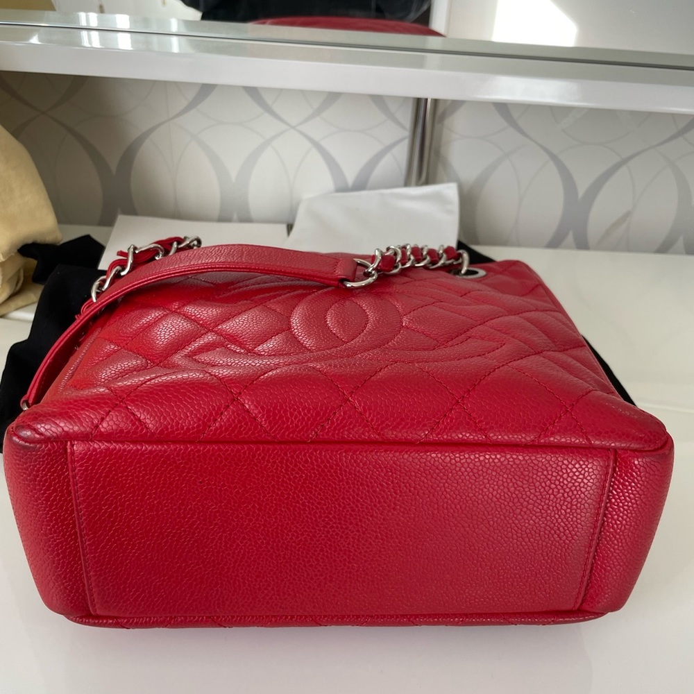 Authentic Chanel Red PST - Picture 5 of 13